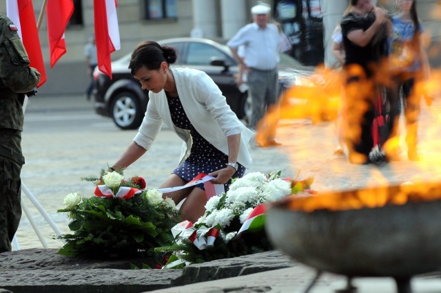Przed pomnikiem Nieznanego Żołnierza na placu Litewskim zostaną złożone kwiaty