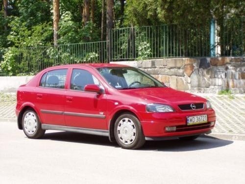 Fot. Ryszard Polit: Produkowany w Gliwicach Opel Astra II...