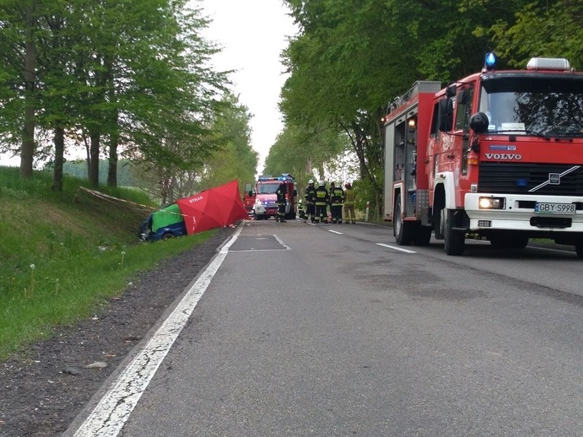 Śmiertelny wypadek koło Objezierza. Nie żyje kobieta [ZDJĘCIA] 