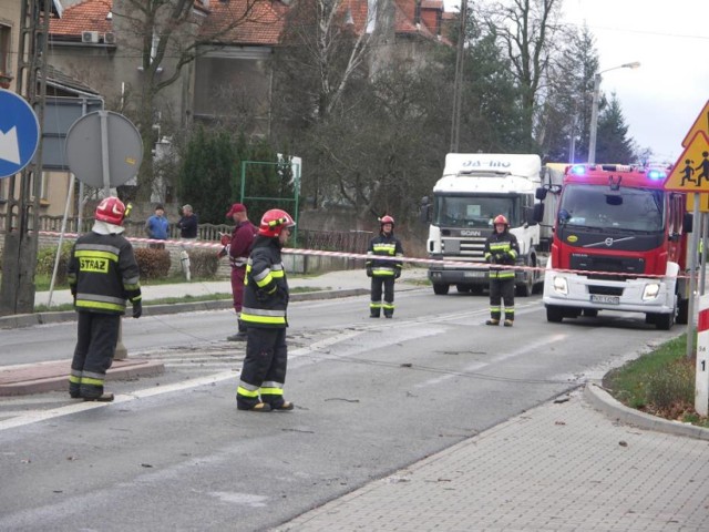 W Krotoszynie wichura zerwała sieć energetyczną przy tamtejszym liceum