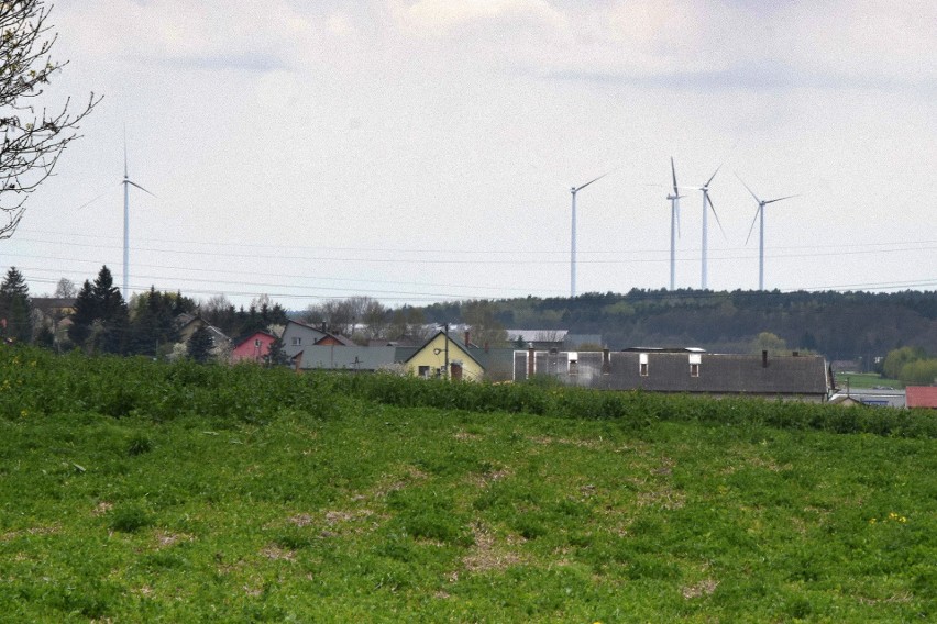 W Pawłowicach w gminie Sędziszów powstaje farma wiatrowa. W...