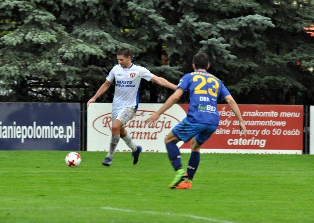 Marcin Orłowski (nr 19) i jego koledzy mieli po meczu ze Stomilem powody do radości