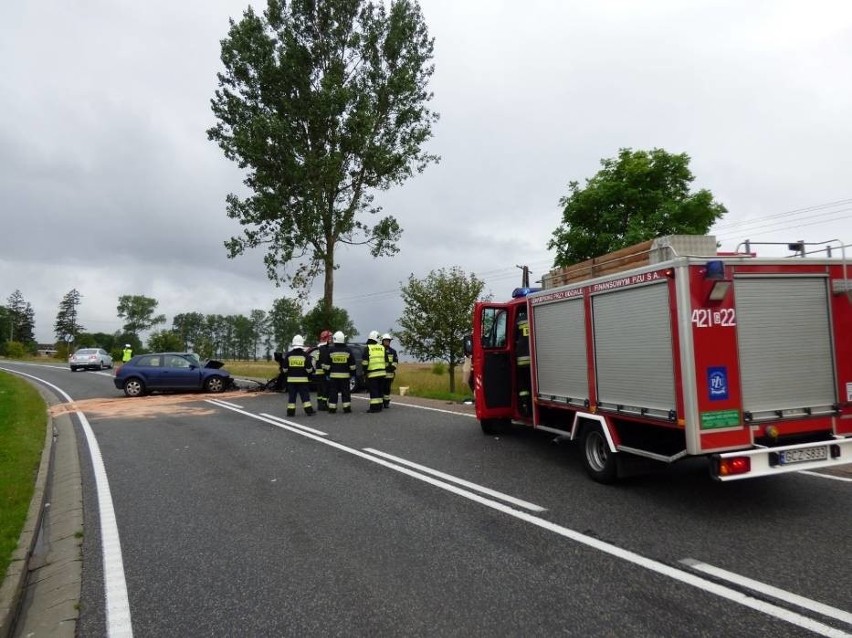 Śmiertelny wypadek na drodze krajowej nr 22 w Barkowie [ZDJĘCIA, MAPA]
