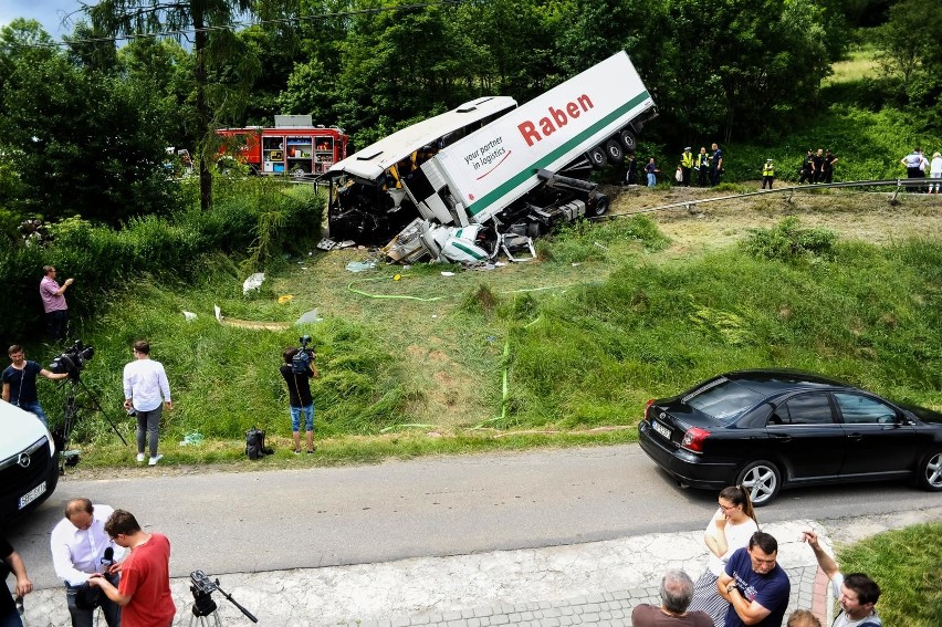 Wypadek w Tenczynie na zakopiance: znamy prawdopodobną...