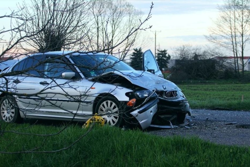 Wypadek pod Prochowicami. Jedna osoba nie żyje, pięć rannych