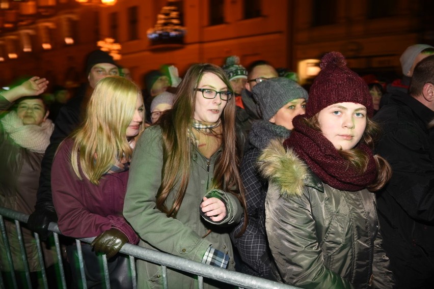 Sylwester w Toruniu. Miejska zabawa odbyła się jak zwykle na...