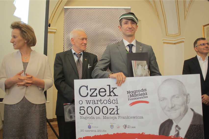 W 2015 roku laureatem Nagrody im. Macieja Frankiewicza...