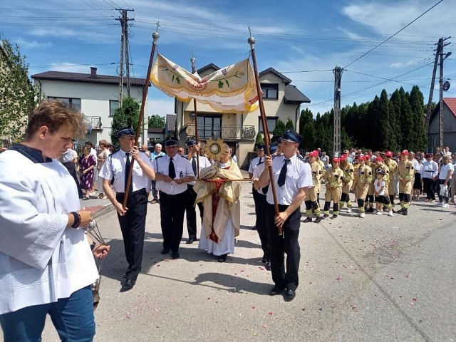 Boże Ciało w Modliszewicach. Więcej w galerii zdjęć