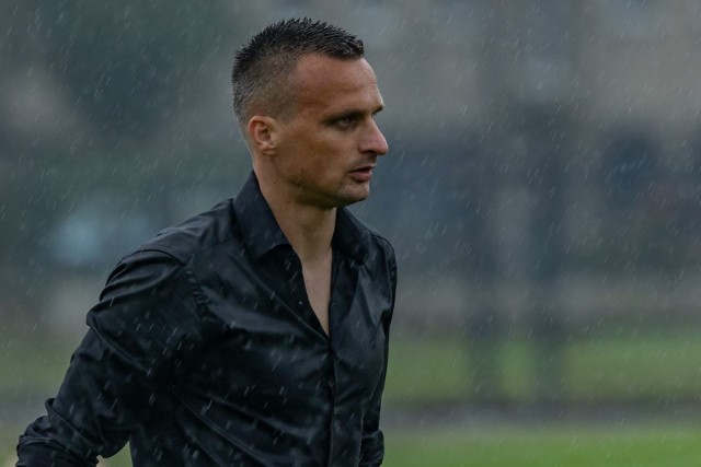 Sławomir Peszko został trenerem Wieczystej Kraków we wrześniu. Pod jego wodzą w III lidze zespół odniósł osiem zwycięstw i dwa mecze zremisował.