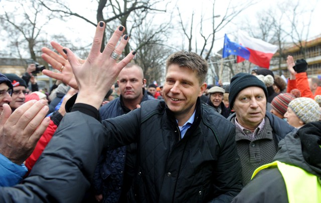 12.12.2015 warszawa kod manifestacja komitet obrona demokracja ryszard petrunzfot grzegorz jakubowski polska press