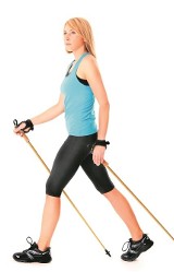 Nordic walking, spacer z kijami - tego trzeba się nauczyć 