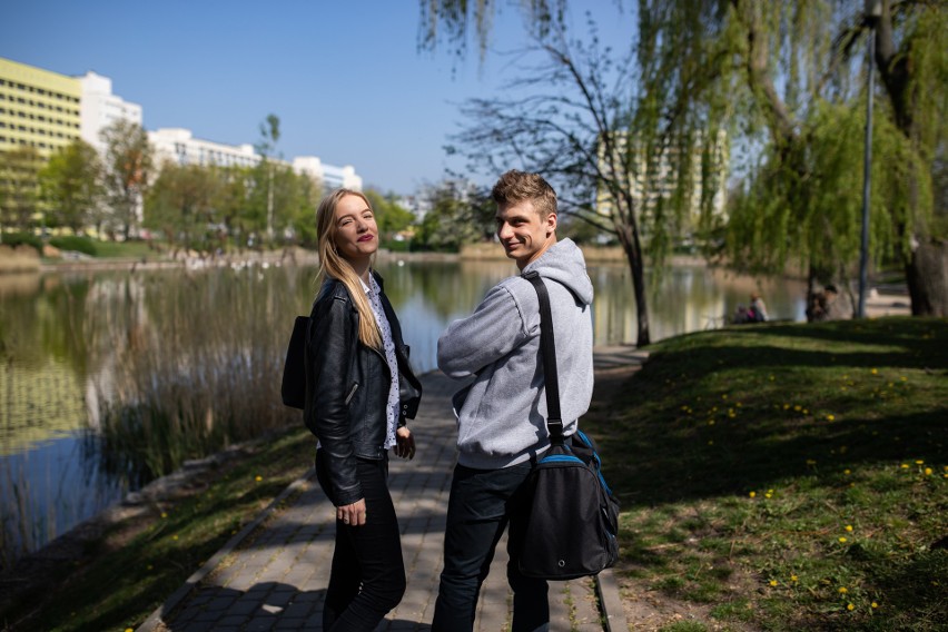 Natalia i Kacper - jeszcze w "cywilnych" ciuchach, na kilka...