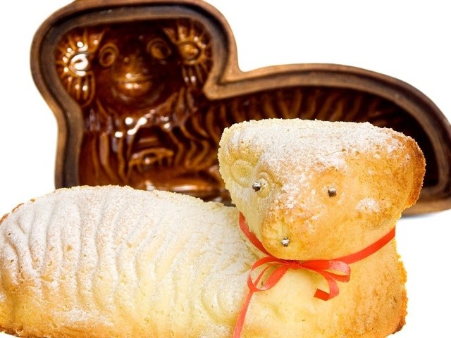 Baranek z biszkoptowego, ucieranego, serowego lub drożdżowego ciasta jest tradycyjną ozdobą  czeskich stołów w Wielkanoc.