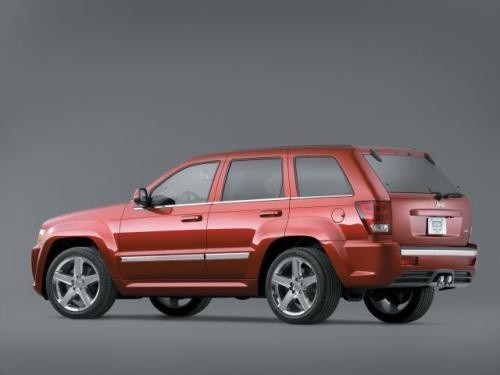 Fot. DaimlerChrysler: – Silnik Jeepa Grand Cherokee SRT8 ma...