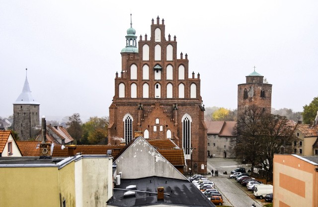 Kościół pw. NSPJ w Żarach, podczas sobotniej mszy doszło tu do incydentu