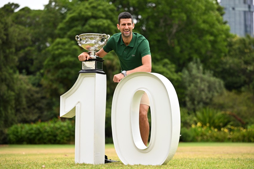 Novak Djokovic nie mógł poświętować po zwycięstwie w finale AO. Zrobi to dopiero po powrocie do Europy