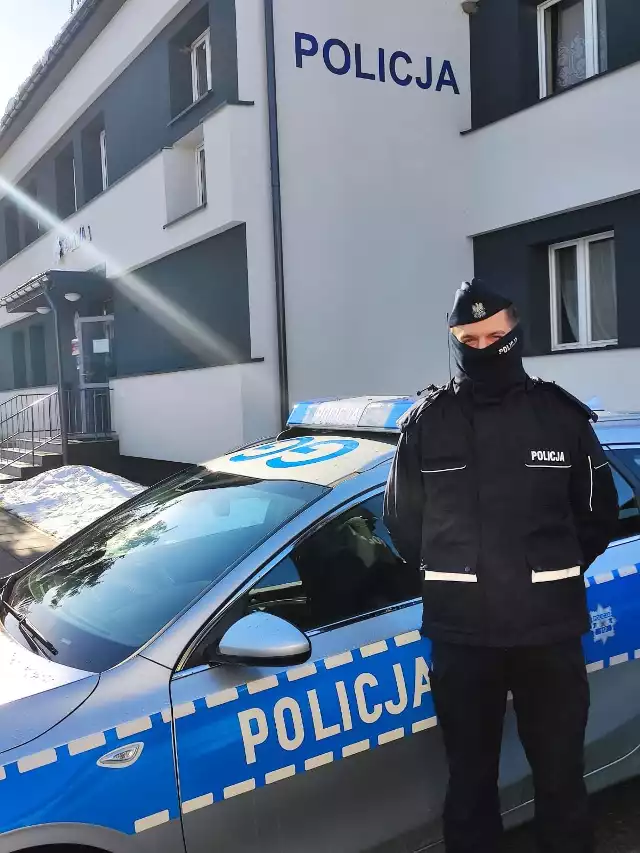 Funkcjonariusz z Komisariatu Policji w Skale - jadąc po służbie - zatrzymał pijanego kierowcę