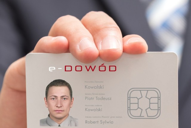 E-dowód już w marcu 2019. Czeka nas zmiana dowodów osobistych. Ministerstwo Cyfryzacji realizuje program