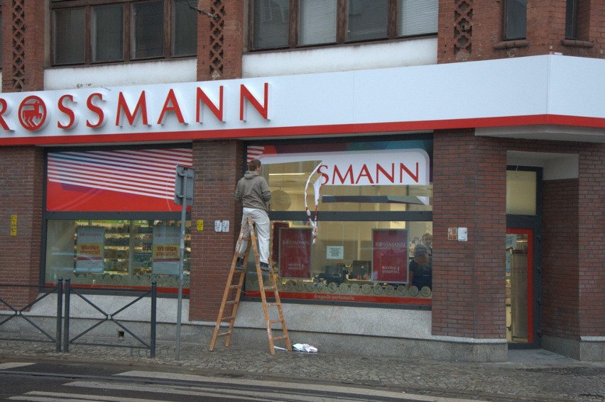 Wrocław: Rossmann przy ulicy Ruskiej gotowy. Kiedy otwarcie? (ZDJĘCIA)