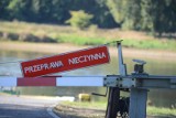 Przeprawa promowa na Odrze w Milsku wstrzymana z powodu koronawirusa. Pracownicy poddani izolacji domowej