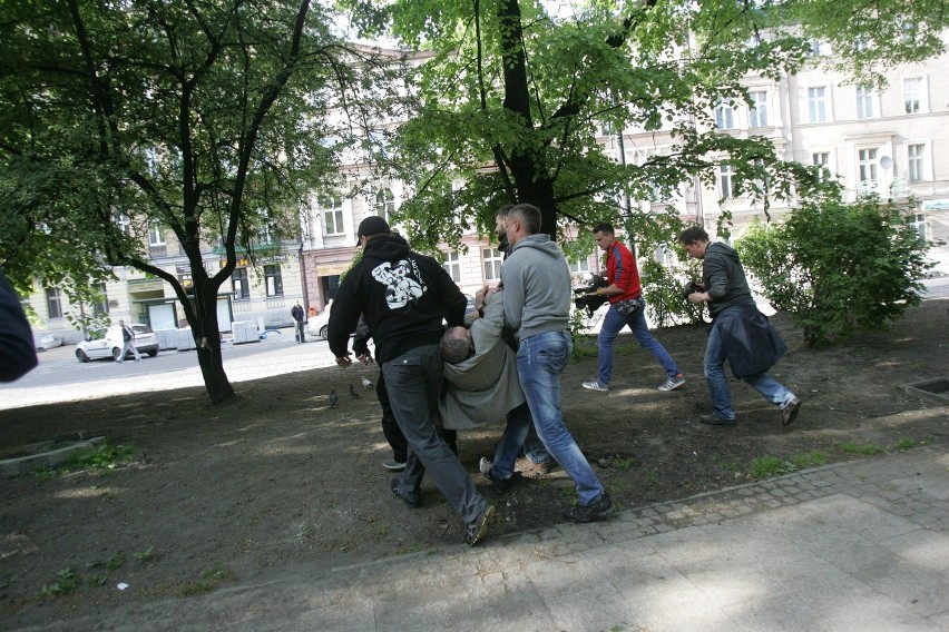 Wiec w Katowicach na placu Wolności: "Stop agresji Sowietów" [ZDJĘCIA]