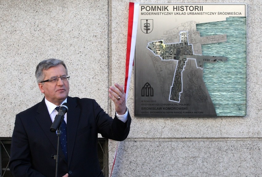 Bronisław Komorowski w Gdyni. Nie obyło się bez protestów [WIDEO, ZDJĘCIA]