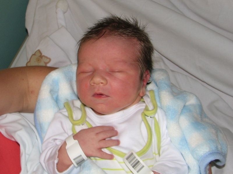Marcel Laska urodził się w środę, 5 czerwca. Ważył 4000 g i...