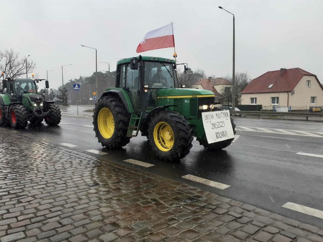 Do Grudziądza na protest generalny ma zjechać ponownie kilkaset ciągników. Na blokowanych rondach ma stać ok. 30 ciągników, które będą się zmieniały rotacyjnie.