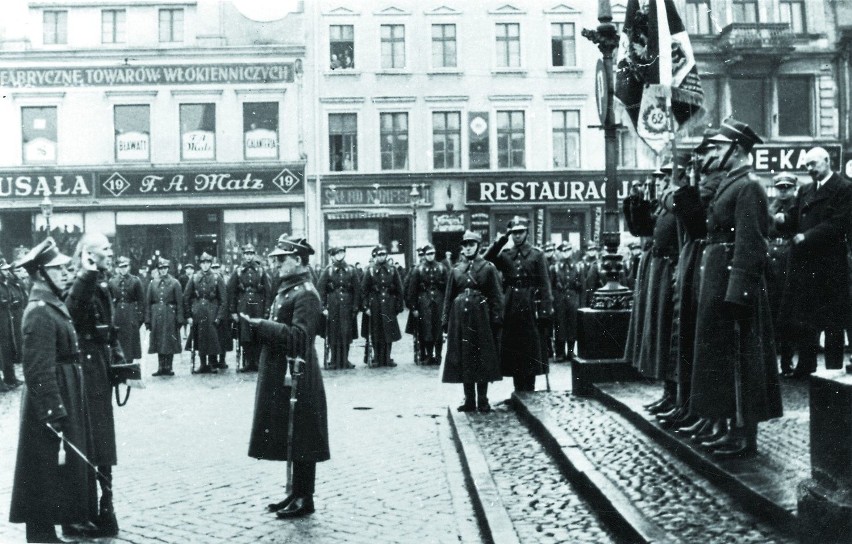 Stary Rynek, kwiecień 1936 rok. Prezydent Barciszewski...