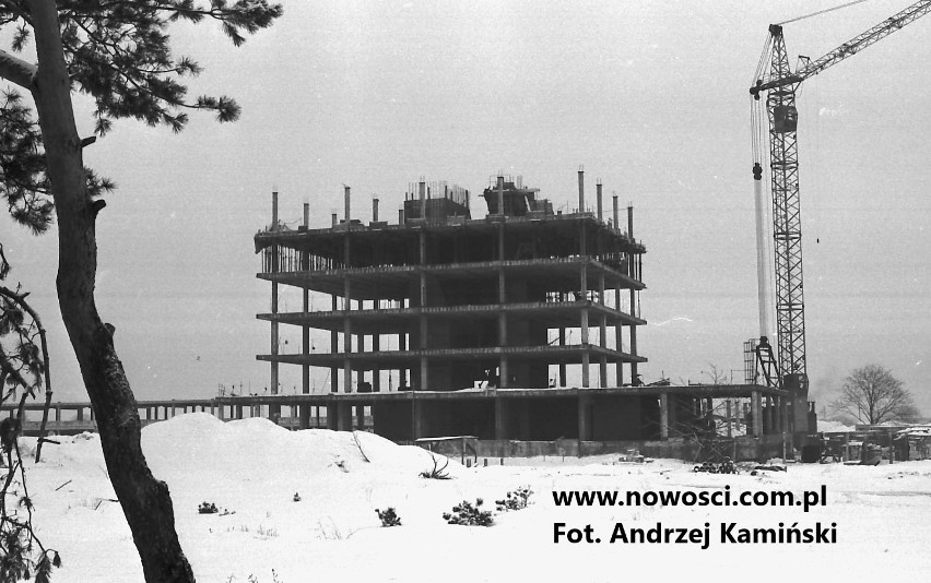 Zimą 1968 roku mury Rektoratu UMK na Bielanach pięły się do...