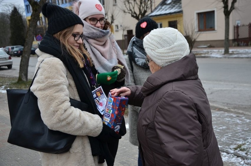 WOŚP 2018 w Kozienicach, Ursynowie i Garbatce - Letnisko. Z kwesty i licytacji zebrano ponad 65 tysięcy złotych na leczenie noworodków