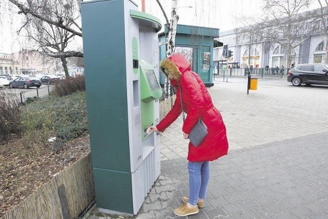 Sprzedaż biletów w październiku 2012 r. wcale nie była rekordowa. ZTM już w listopadzie wykrył błąd, ale nikt nie mówił o tym głośno