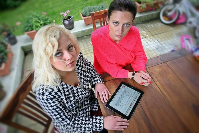 Alicja Bukowska (z lewej) i Weronika Korol padły ofiarą stalkingu, czyli uporczywego i groźnego nękania. Otrzymują obraźliwe propozycje, takie anonsy pojawiły się też w internecie. Obie kobiety poinformowały o przestępstwie policję.