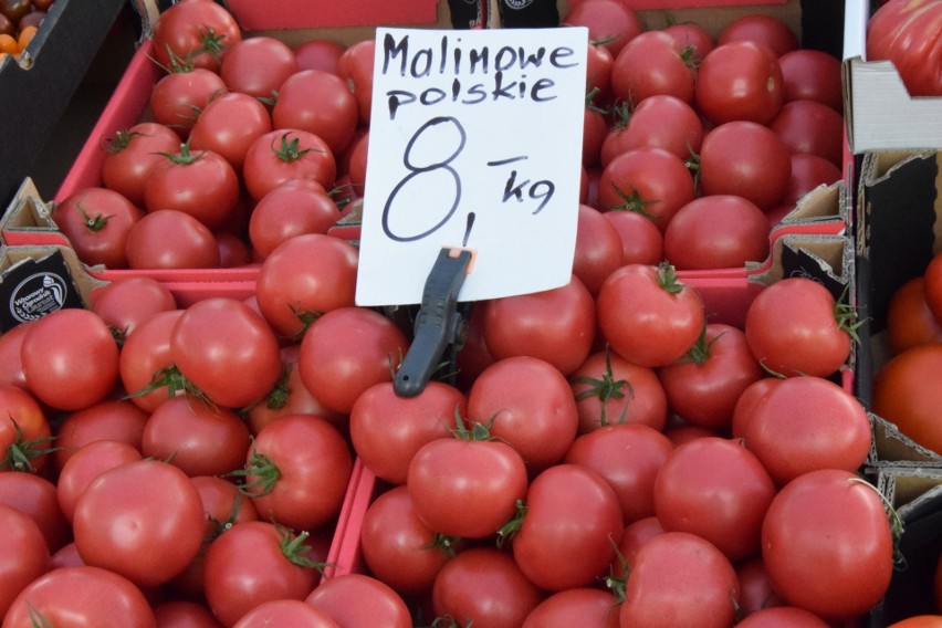 Najdroższe pomidory kosztowały 8 złotych.