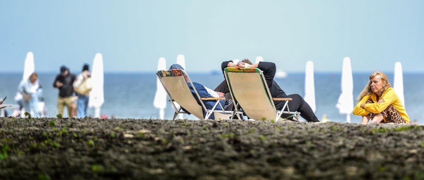 Każdemu pracownikowi zatrudnionemu na podstawie umowy o...