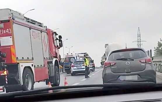 Do groźnego wypadku samochodowego doszło na trasie DTŚ w...