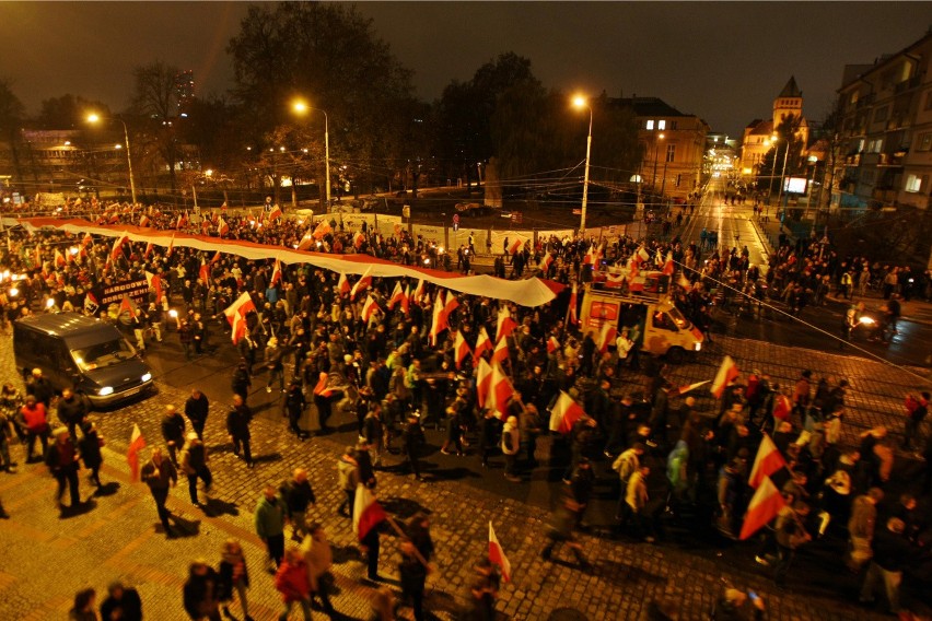 W marszu narodowców we Wrocławiu uczestniczyło ok. 8 tys....