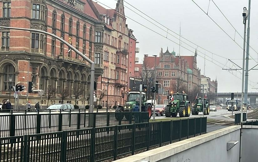 Przez Gdańsk jadą traktory. Spore utrudnienia w ruchu mogą...