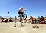 Niesamowita jazda na rowerze na wąchockim skateparku. Zobacz zdjęcia