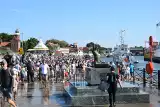 Ustczanie i turyści świętowali Dni Morza. Tłumy w kurorcie [ZDJĘCIA] 