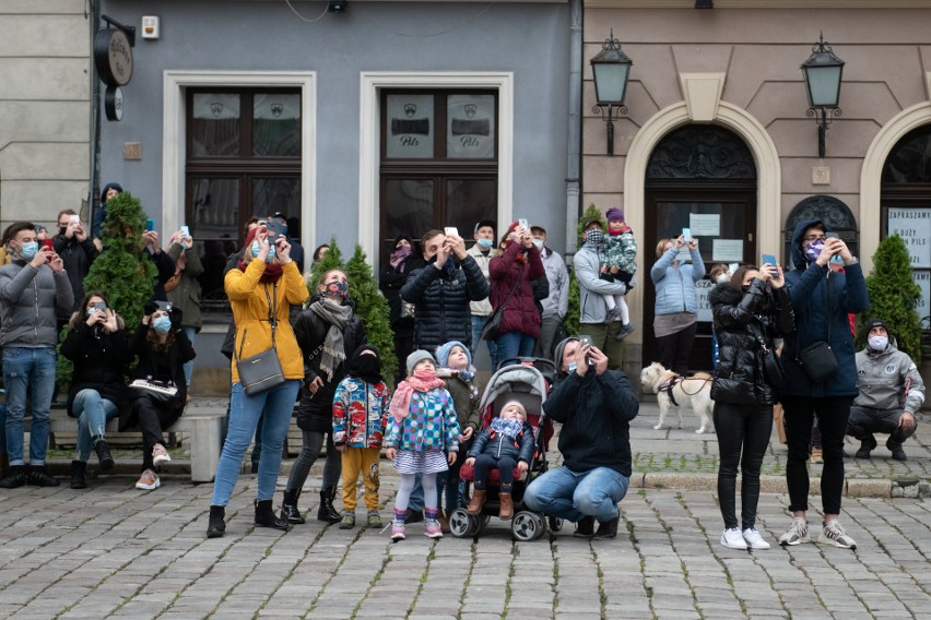 W sobotę, 7 listopada, w życie weszły kolejne obostrzenia...