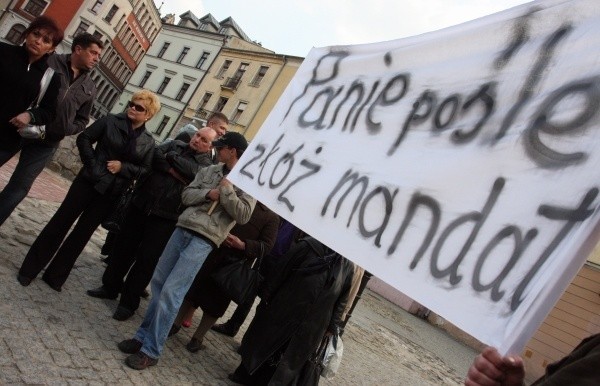"Lublin przeprasza za Palikota" - przeciwnicy posła protestowali pod jego domem