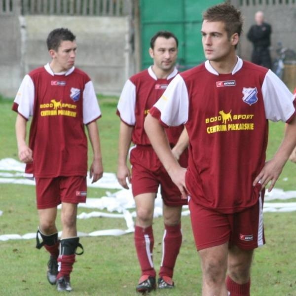 Piłkarze MKS-u (od lewej): Waldemar Sobota, Grzegorz Włoch i Michał Glanowski mają jeszcze dziesięć dni wolnego.