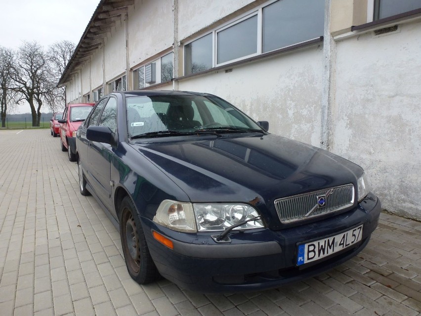 Volvo S40, nr rej. BWM 4L57, poj.1.8, Pb, 2001 r. przebieg...