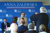 Anna Zalewska spotkała się z mieszkańcami Strzelina. Tematem Europejski Zielony Ład [ZDJĘCIA]