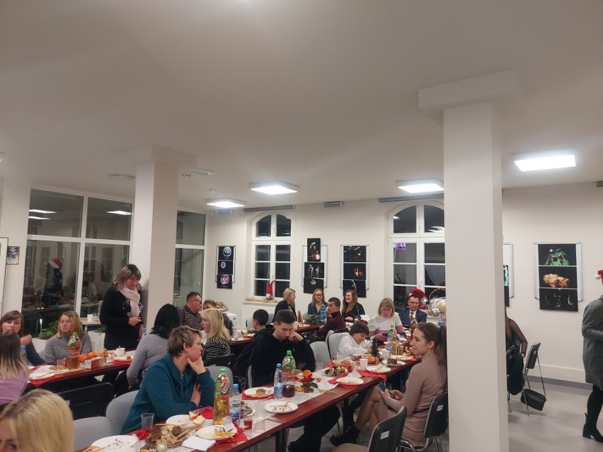 Studentki Uniwersytetu Szczecińskiego zorganizowały uroczystą Kolację Wigilijną [ZDJĘCIA]