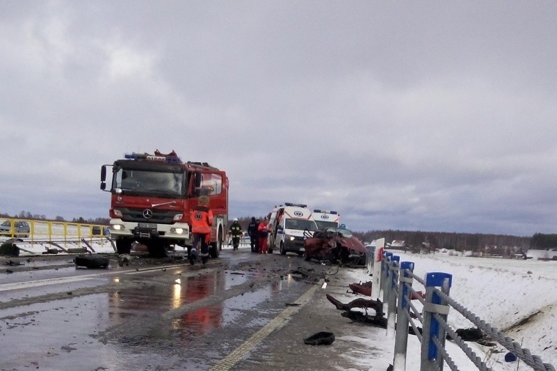 28-letni pasażer audi nie przeżył zderzenia z mercedesem