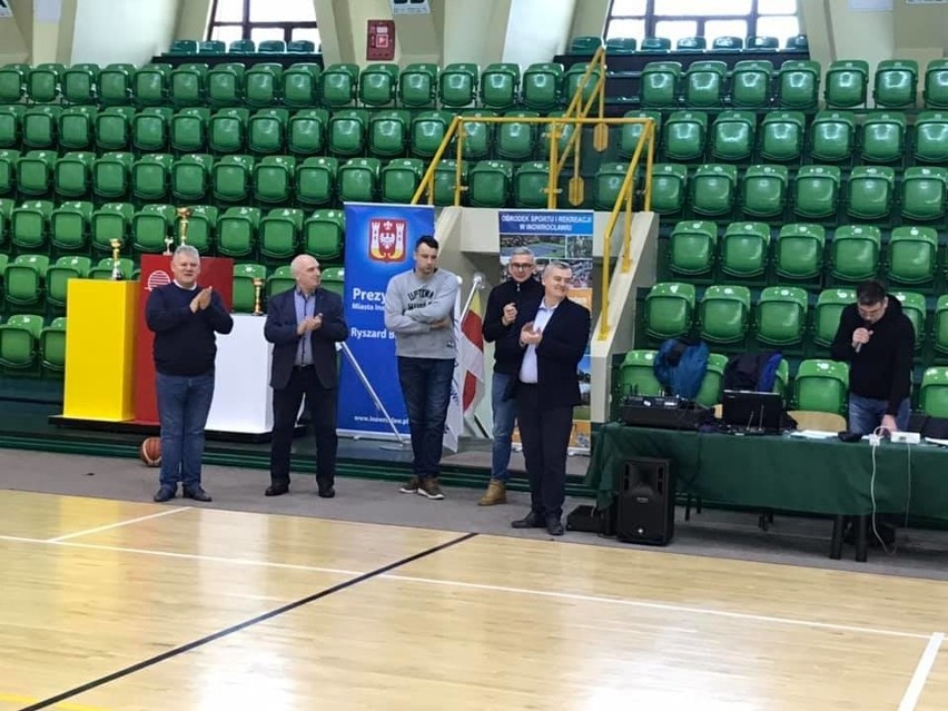 Koszykarski Charytatywny Turniej Grup Zawodowych "Serca...