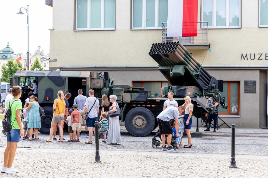 Atrakcje pod Muzeum Wojska w Białymstoku przyciągnęły tłumy...