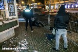 GORZÓW WIELKOPOLSKI Włamali się w nocy do kiosku w centrum miasta. Policjanci złapali ich na gorącym uczynku